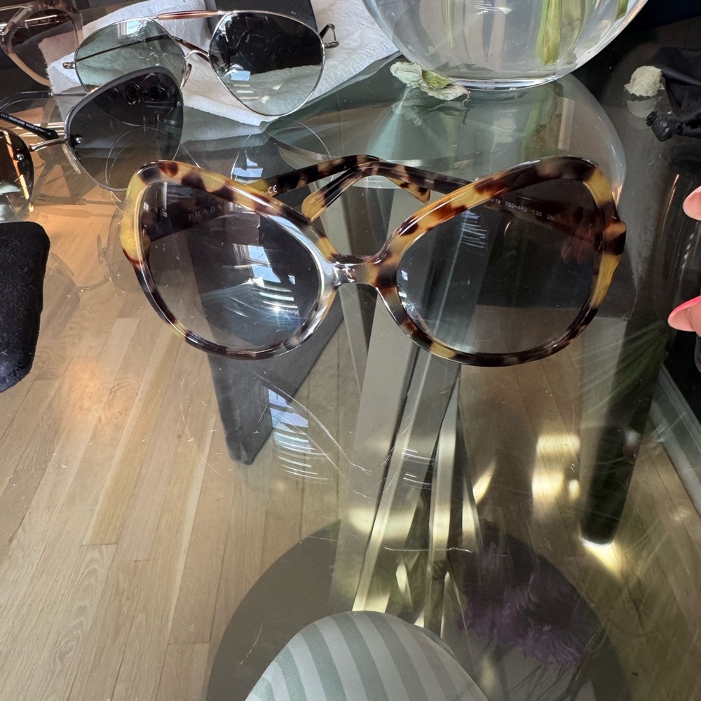 Prada Tortoise Shell Women's Sunglasses - Picture 3 of 3